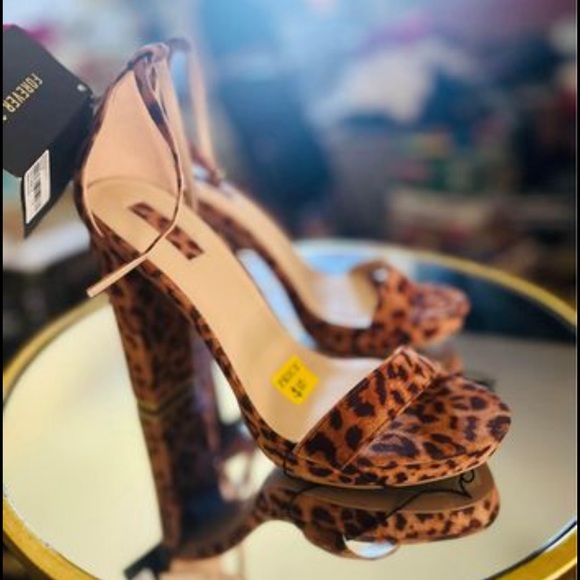 FOREVER 21 Brand New Leopard Cheetah High Heels Platforms Open Toe - Picture 2 of 4